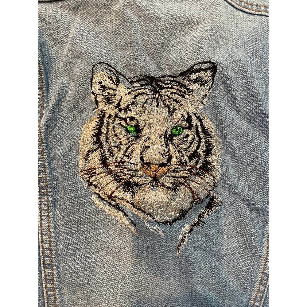 Wrangler Blue Denim Jacket with Embroidered Tiger - Picture 10 of 12